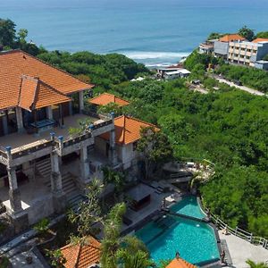 Puri Uluwatu Villas Pecatu Exterior photo