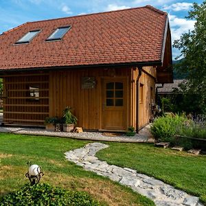 Villa Glamping Happiness With Sauna And Natural Pool à Ribnica Exterior photo