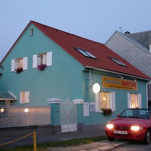 Hotel Penzion Kapitan à Jindřichův Hradec Exterior photo