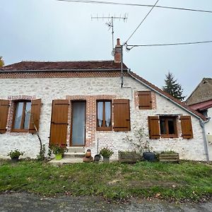 Villa Charmante Maison Berrichonne à Gargilesse-Dampierre Exterior photo