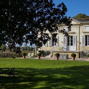 Villa Belle maison bourgeoise de charme dans un domaine viticole à Libourne Exterior photo