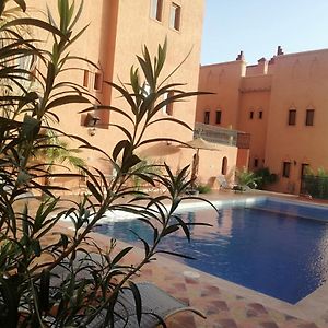 Hotel Riad Ouinz à Ait Benhaddou Exterior photo