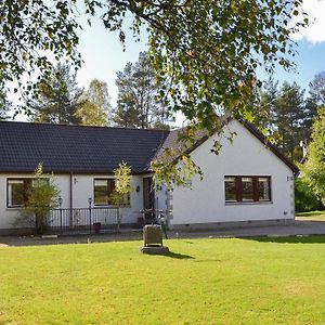 Villa Cotterton Beag à Nethy Bridge Exterior photo