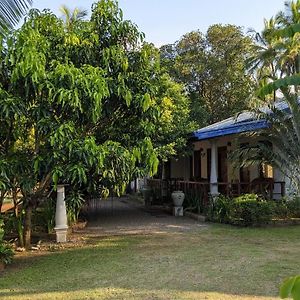 Hotel Avian Garden Uda Walawe Exterior photo