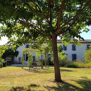 Villa La Petite Saubotte à Noaillan Exterior photo