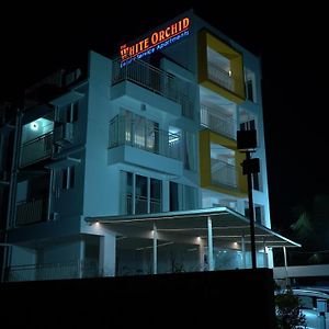 The White Orchid Luxury Service Apartments Kochi Exterior photo