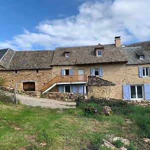 Bed and Breakfast La Combe aux Fées à Saint-Côme-dʼOlt Exterior photo