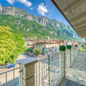 Villa Liberty Boario Terme Exterior photo