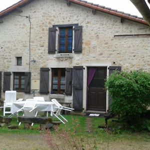 Villa Chez L'Antoinette à Persac Exterior photo