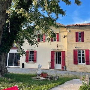 Bed and Breakfast Aux abris des vents d'anges à Les Artigues-de-Lussac Exterior photo