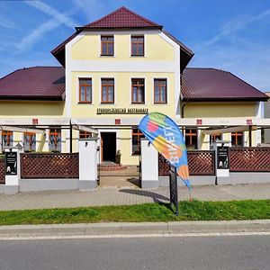 Hotel Penzion Pod Radyni à Stary Plzenec Exterior photo