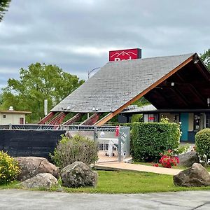 Red Bluff Inn Exterior photo