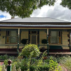 Villa Aaa Plus Yapera On Lucan à Bendigo Exterior photo