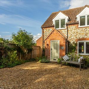 Cherry Tree Cottage Gb Great Bircham Exterior photo