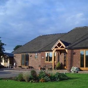 Bed and Breakfast Dove Meadow à Denstone Exterior photo