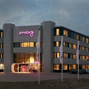 Hotel Moxy Amsterdam Schiphol Airport à Hoofddorp Exterior photo