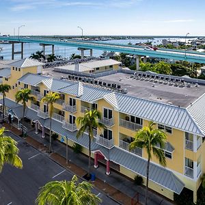 Harbour House At The Inn 301 Fort Myers Beach Exterior photo