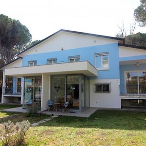 Cozy Villa In Lignano Riviera Lignano Sabbiadoro Exterior photo