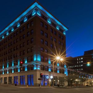 Hotel The Current Iowa, Autograph Collection à Davenport Exterior photo