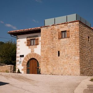 El Torreon De La Bruna Artieda  Exterior photo