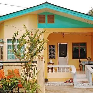 Villa Joy Transient House à Panabo Exterior photo