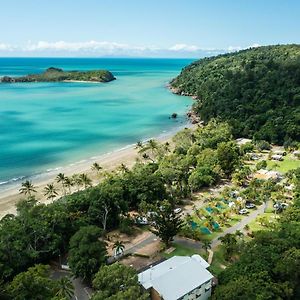 Hotel Cape Hillsborough Nature Tourist Park à Seaforth Exterior photo