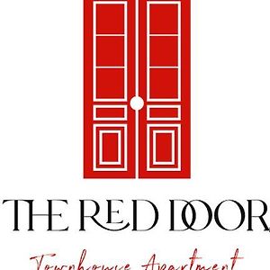 The Red Door Townhouse Apartment Ardara Exterior photo