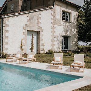 Bed and Breakfast Château La Grande Clotte à Lussac  Exterior photo