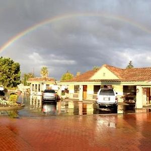 Fairbridge Inn & Suites Gateway To Yosemite Merced Exterior photo