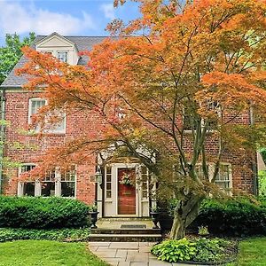 Beautiful 4 Bedroom West Hartford House! Exterior photo