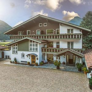 Bed and Breakfast Garni Zimmerhofer à Campo Tures Exterior photo