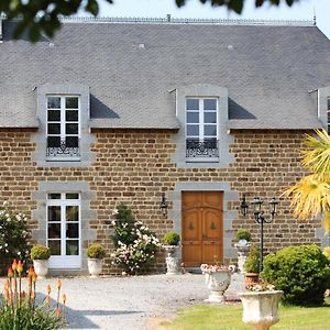 Bed and Breakfast chez céline à Sens-de-Bretagne Exterior photo