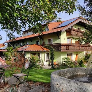 Hotel Pension Holzapfel à Sankt Georgen im Attergau Exterior photo