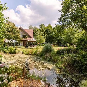 Peacefully Located Villa With Stunning Garden And Hot Tub Oostkamp Exterior photo