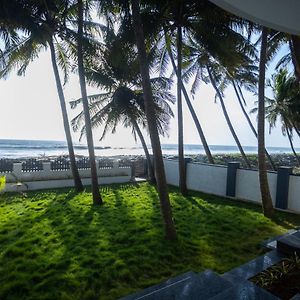 Aparthotel Reunion Ocean Manor - Beach House à Udupi Exterior photo