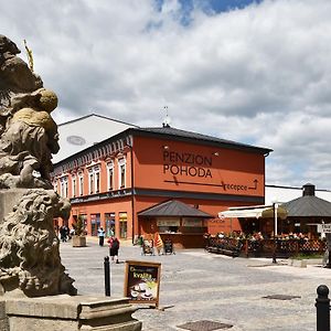 Hotel Penzion Pohoda à Trutnov Exterior photo