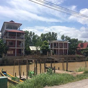 Queen Inn Nyaung Shwe Exterior photo