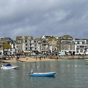 Villa Crows Nest - Panoramic Views Of St Ives Harbour Exterior photo