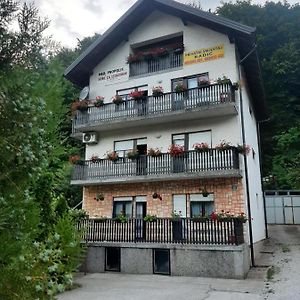 Hotel Privatni Smjestaj Radic à Teslić Exterior photo