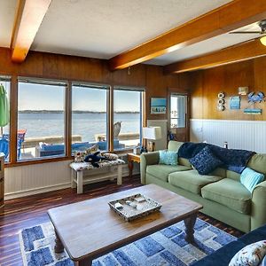 Villa Waterfront Birch Bay Cabin Beach Access And Sunsets à Blaine Exterior photo