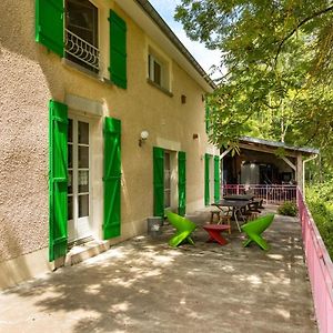 Hotel Une Poule Sur Un Mur, Chambre D'Hote A Soulosse Exterior photo