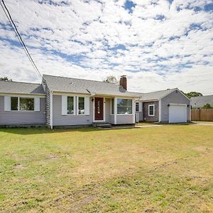 Charming Yarmouth Home With Patio And Fire Pit! Exterior photo