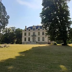 Bed and Breakfast Le Chateau Du Breuil à Mazières-de-Touraine Exterior photo