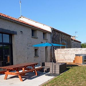 Villa Charmante maison a la ferme à Bonnes  Exterior photo