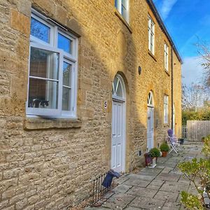 Appartement Cotswold Chapel, Sleeps Up To 5 In Kingsize Beds à Chipping Norton Exterior photo