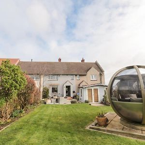 Coast Cottage Bamburgh Exterior photo