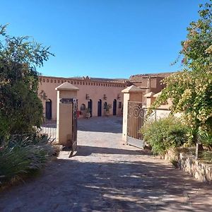 Hotel Riad Ksar Ighnda à Asfalou Exterior photo