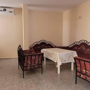 Appartement Beautiful And Comfy House On The Beach Of Haouaria à Sidi Amor Exterior photo