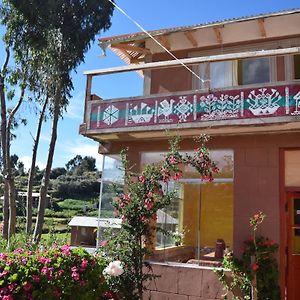 Maison d'hôtes Taquile Sumaq Wasi - Casa De Felipe E Ines à Huillanopampa Exterior photo