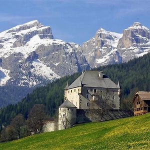 Appartement Luxury Chalet At The Foot Of The Dolomites By The Castle à La Villa  Exterior photo